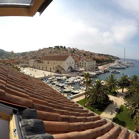 Hvar Attic Modern Design - Town Center With A Great View Hvar Town Esterno foto