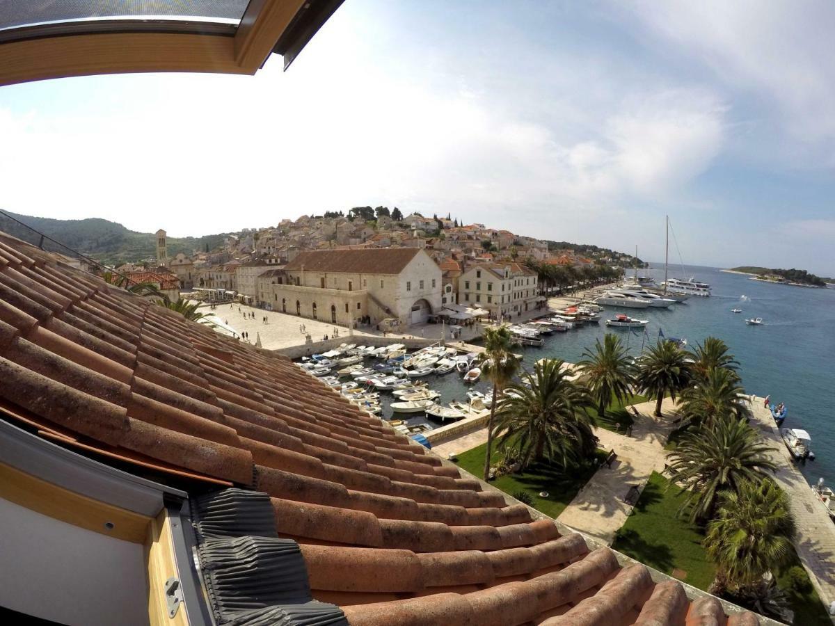 Hvar Attic Modern Design - Town Center With A Great View Hvar Town Esterno foto