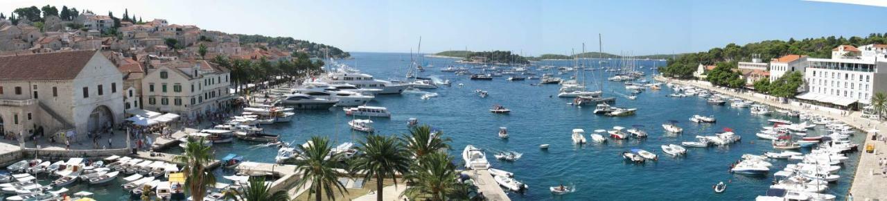 Hvar Attic Modern Design - Town Center With A Great View Hvar Town Esterno foto